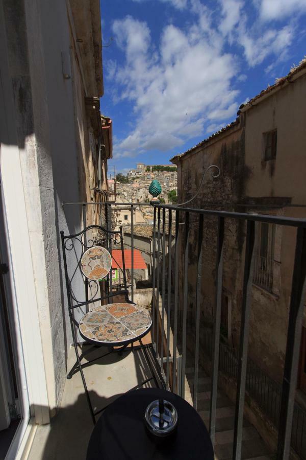 Il Sentiero Dell'Itria - Camere Con Vista Ragusa Exterior photo